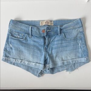 Hollister Low Rise Jean Shorts sz 9